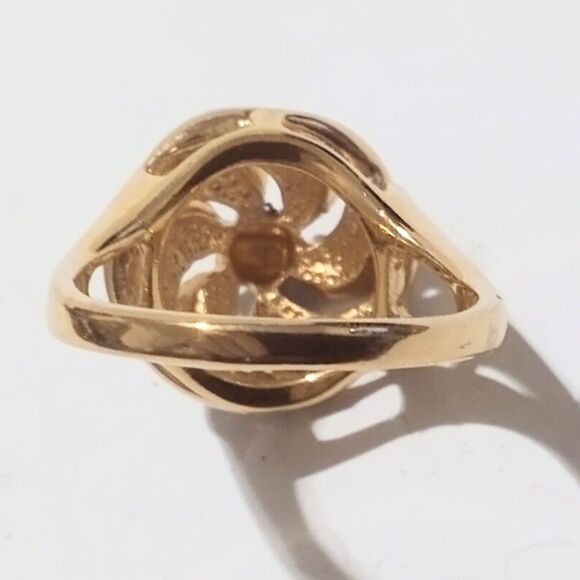 Vintage Gold Tone Black Enamel and Rhinestone Swirl Fashion Ring Size 7 1/4 - Picture 4 of 6